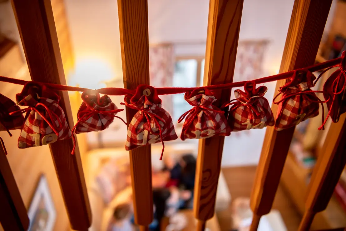 Adventkalender selber befüllen: 24 x Genuss schenken