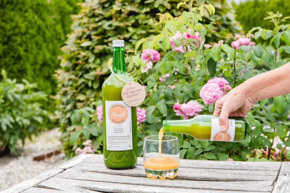 Obsthof Bäck - Obst Familie Stückler