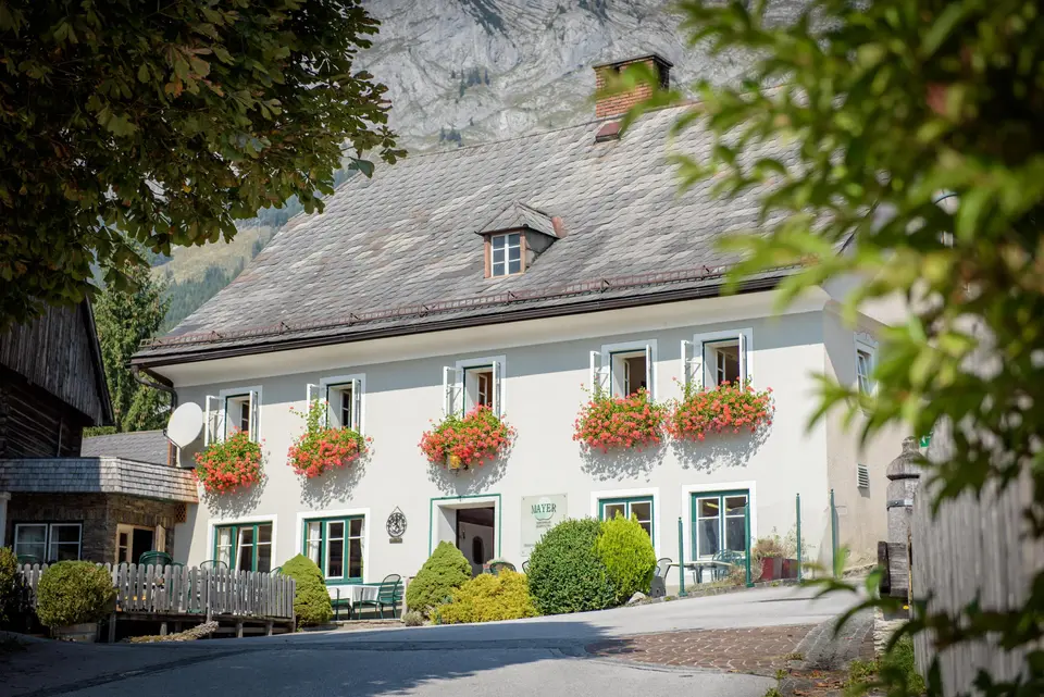Wirtshaus und Dorfhotel Mayer